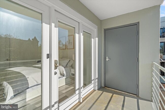 Building Photo - 1610 11th St NW