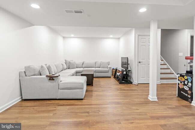 Building Photo - 1318 Bay Ridge Ave