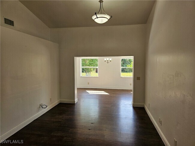 Building Photo - 713 Palmetto Ave