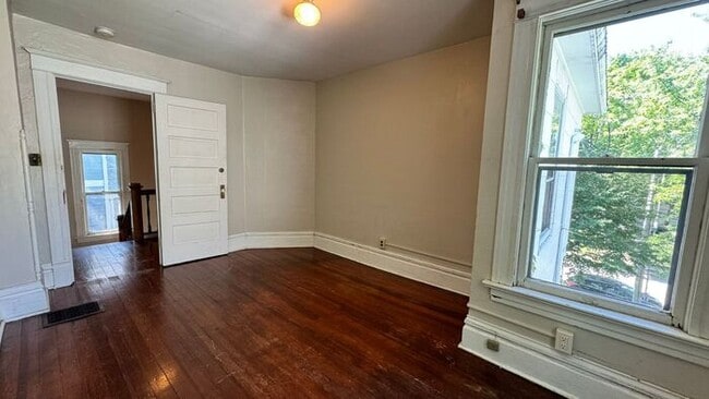 Building Photo - $2,300 | 4 Bedroom, 2 Bathroom Multi Floor...