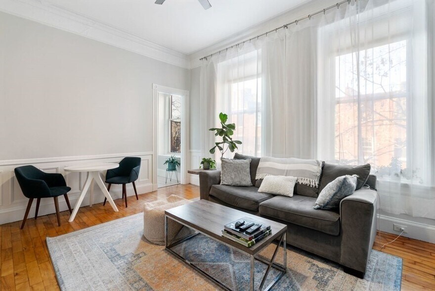 Building Photo - 1411 Washington St