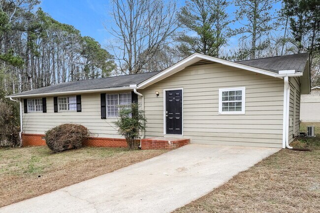 Building Photo - 4230 Senoa Dr