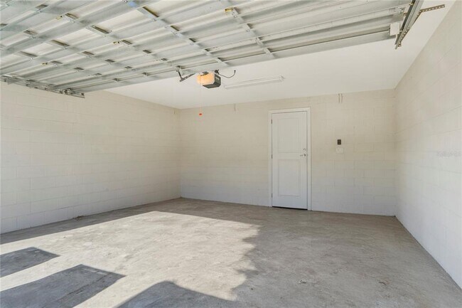 Building Photo - 7245 Half Moon Lake Dr