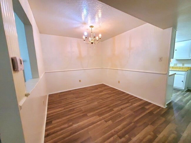 Building Photo - 2700 N 16th St
