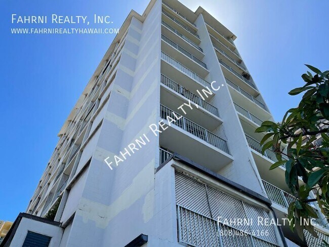 Building Photo - 2509 Ala Wai Blvd