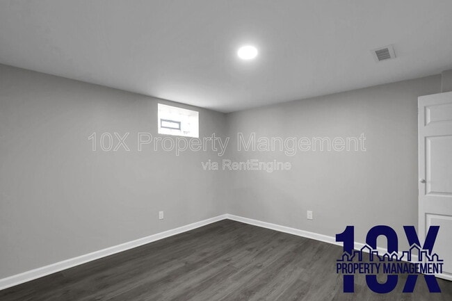 Building Photo - 2453 McGuffey Rd