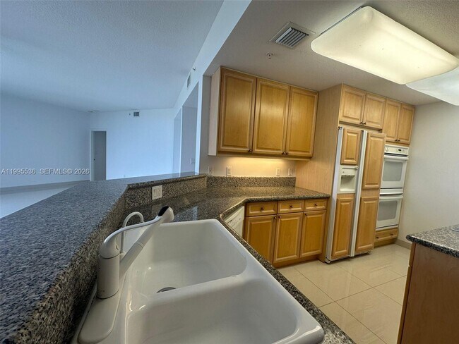 Building Photo - 6001 N Ocean Dr