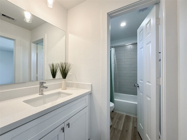 Building Photo - 2710 Discovery Trails Ct