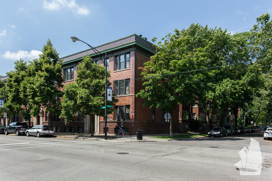 Primary Photo - 3852 N Southport Ave