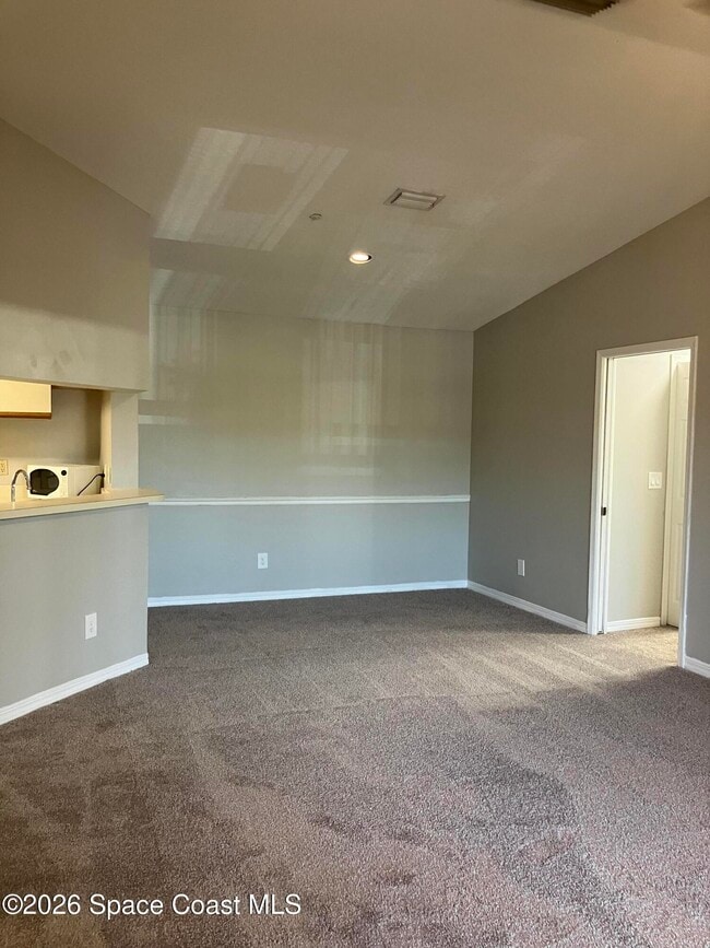 Building Photo - 7667 N Wickham Rd