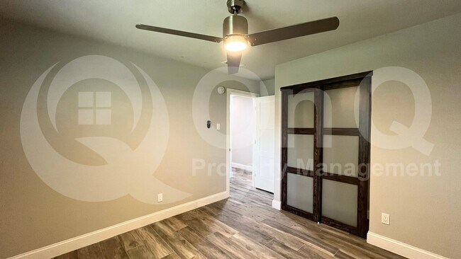 Building Photo - 1520 Armstrong Dr
