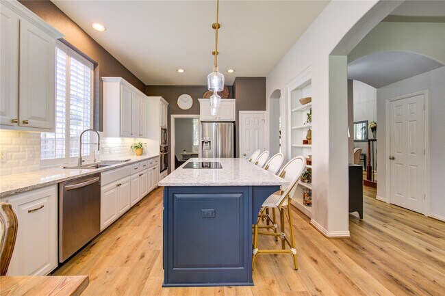 Building Photo - 12307 N Austin Shore Dr