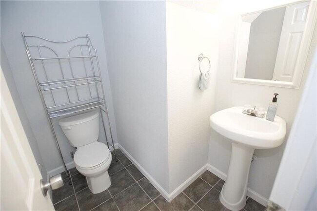 Building Photo - 1314 Garden Path Dr