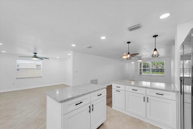 Building Photo - 5600 Bayou Grande Blvd NE
