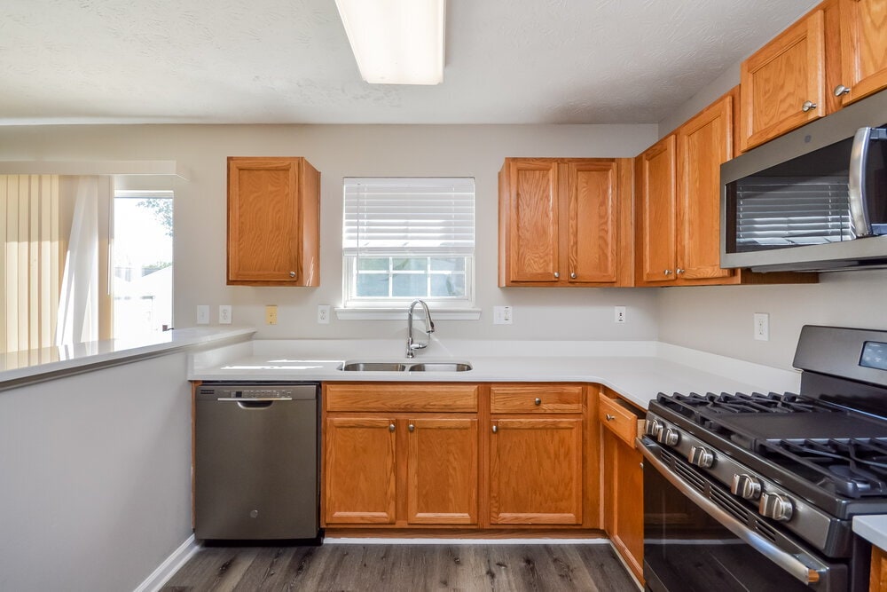 Building Photo - 577 Arbor Ridge Dr