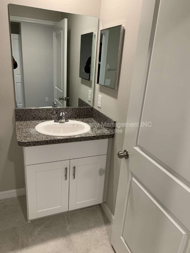 Building Photo - 9625 Pembrooke Pines Dr