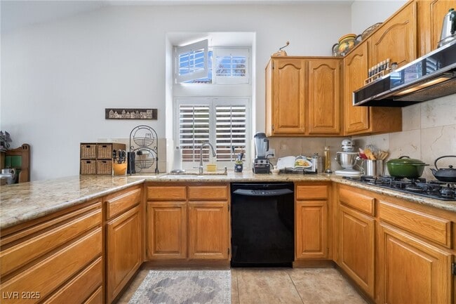 Building Photo - 8628 Highacre Dr