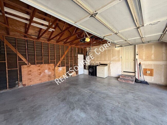 Building Photo - 14229 Winchester Dr