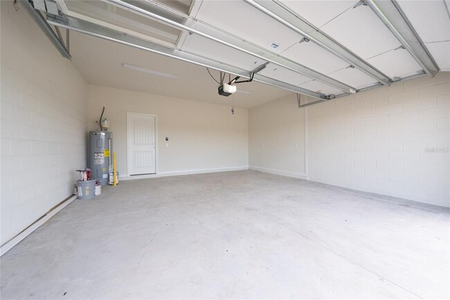 Building Photo - 2273 Mossy Vine Ave