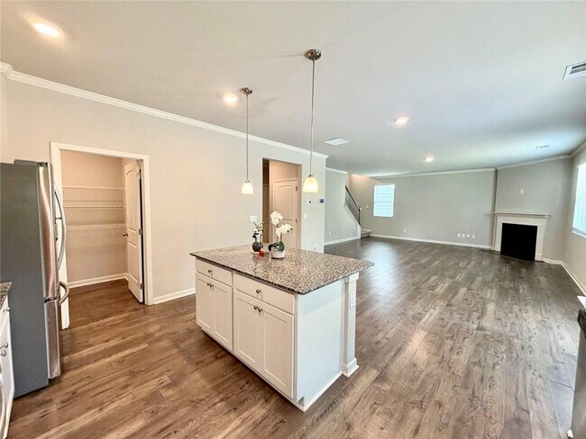 Building Photo - 5888 Screech Owl Dr