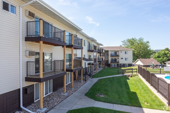 Building Photo - Canyon Lake