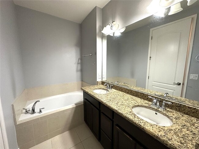 Building Photo - 8474 Kelsall Dr