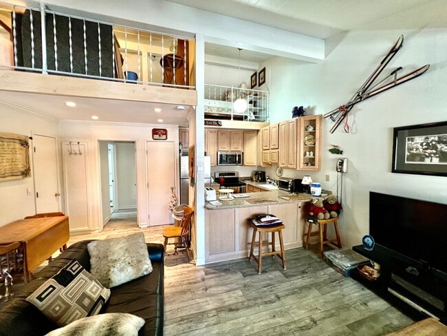 Building Photo - Fully Furnished 1-Bedroom Loft – Sierra Ma...