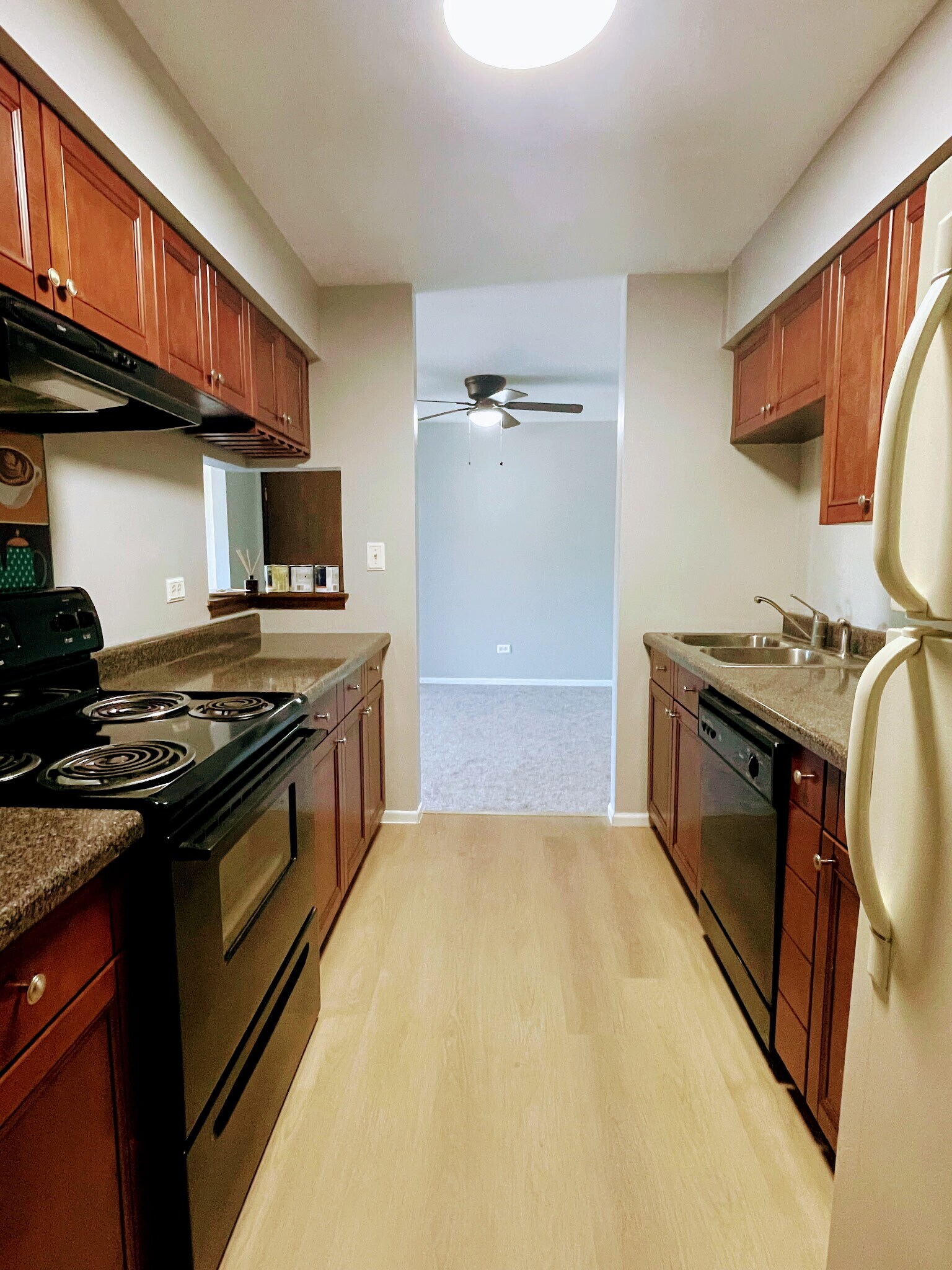 Building Photo - 1440 Stonebridge Cir