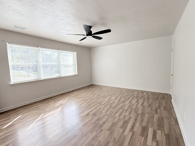 Building Photo - 3621 Monte Vista Dr