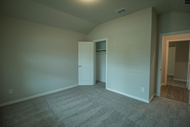 Building Photo - 3505 Riviera Ct