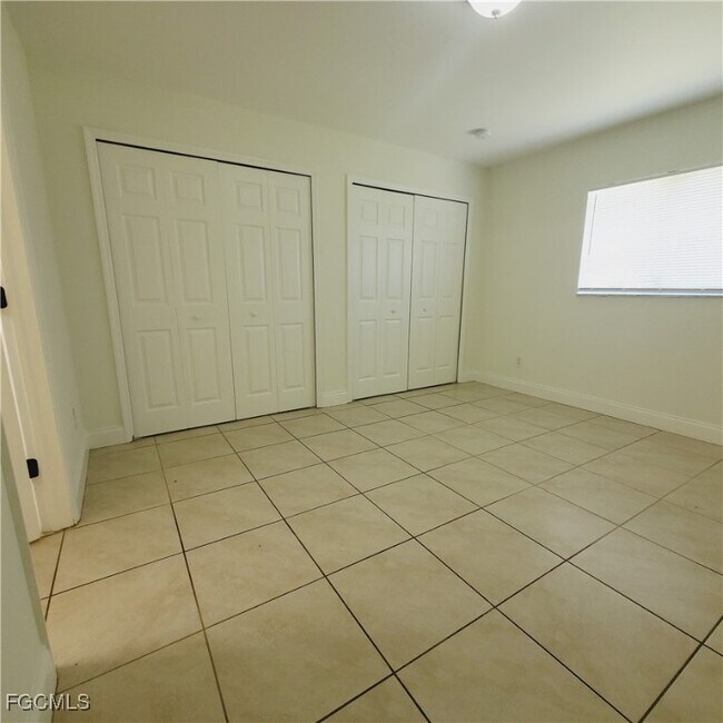 Building Photo - 777 Bedford Dr