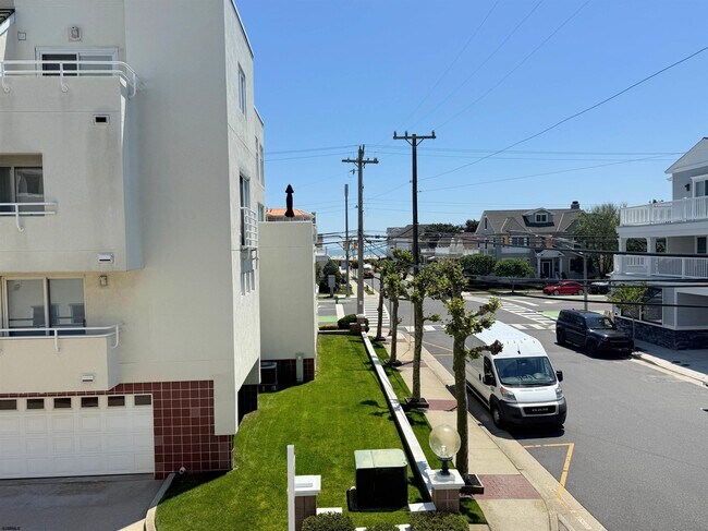 Building Photo - 7701 Atlantic Ave