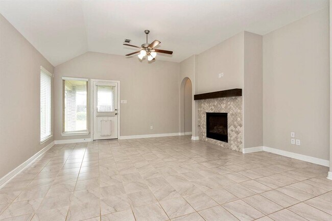 Building Photo - 9735 Stratton Ridge Dr
