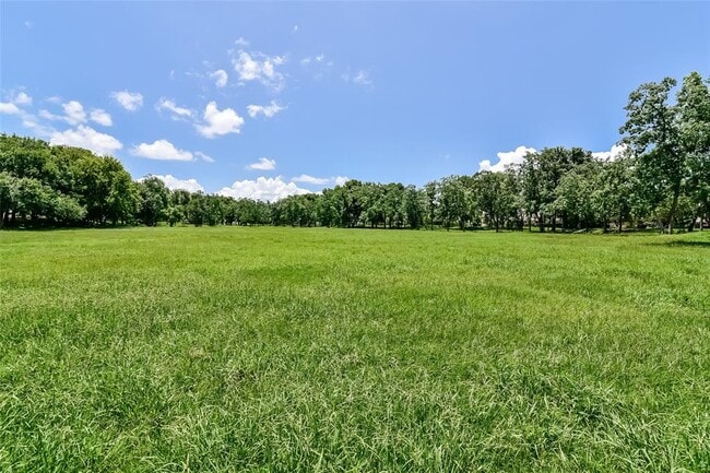 Building Photo - 10750 Cobblecreek Way
