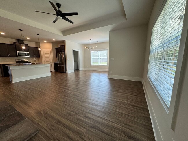Building Photo - 154 Fernhill Dr NW