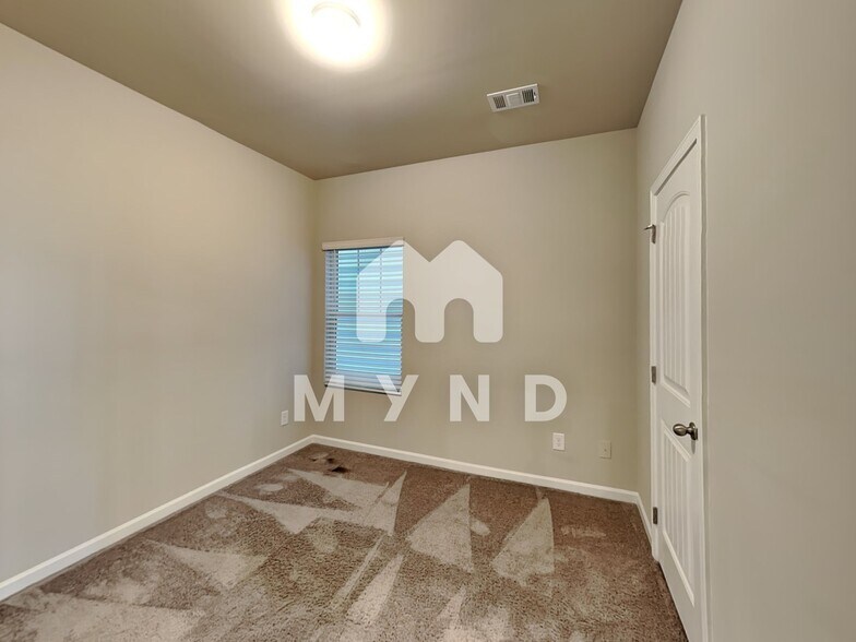 Building Photo - 2110 Irvin Ct