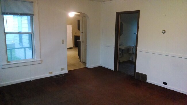 Building Photo - 716 Water St