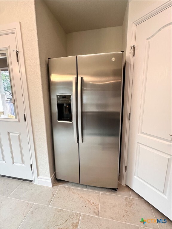 Building Photo - 2017 Ridge View Dr