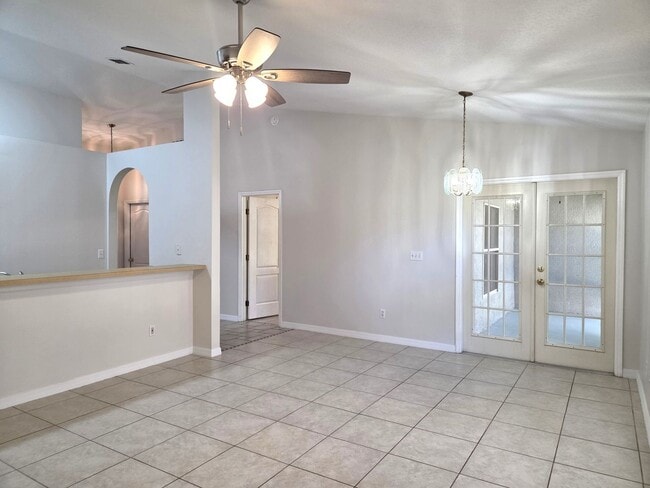 Building Photo - 2/2 Villa in Clermont