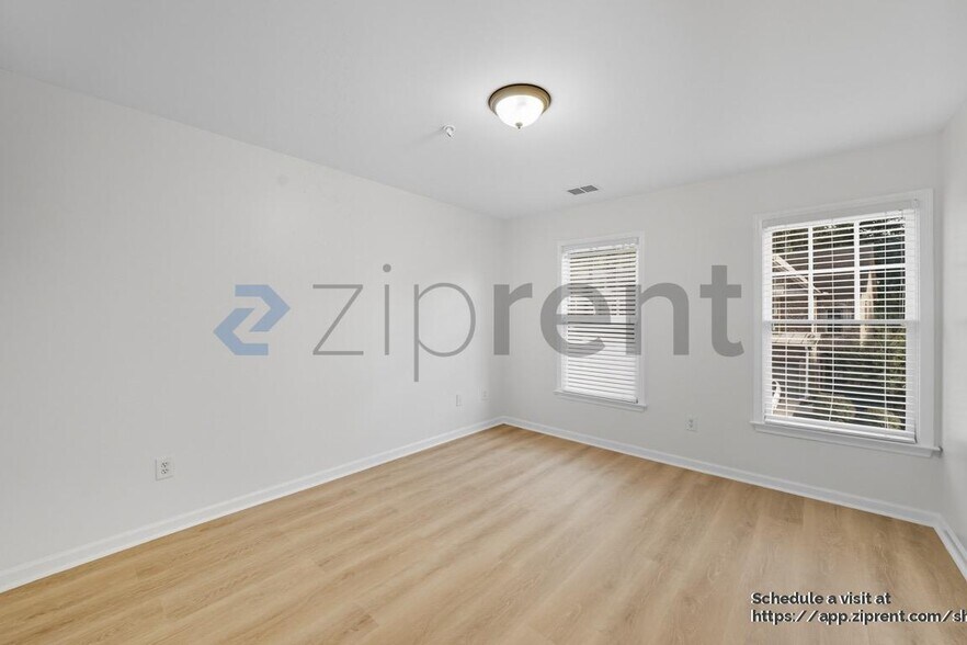 Building Photo - 1632 Caswell Pkwy