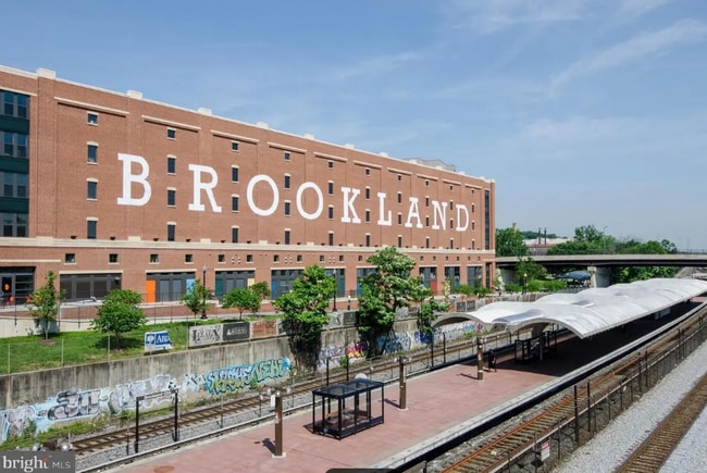 Building Photo - 3018-3012 12th St NE