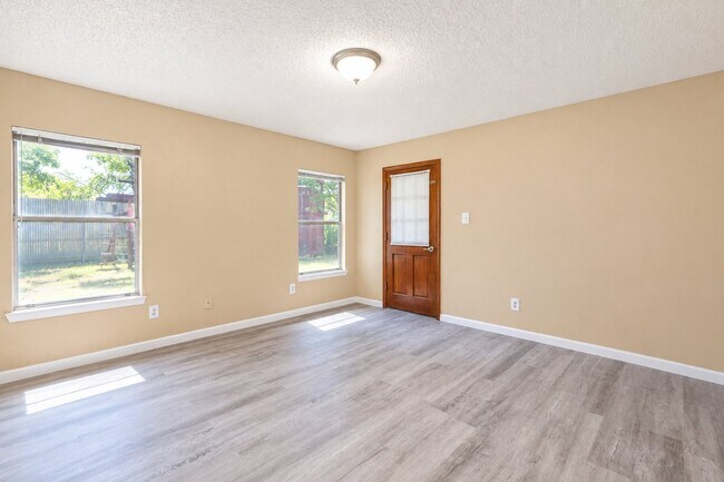 Building Photo - 4120 Tulip Tree Ct