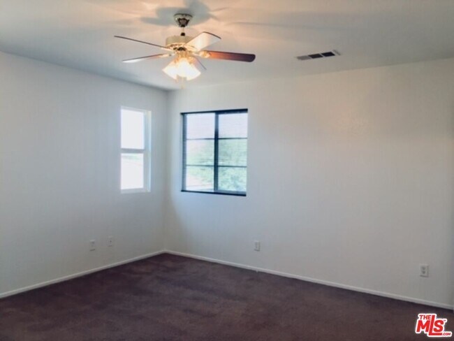 Building Photo - 41183 Bank Ct