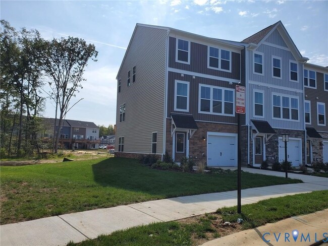 Building Photo - 8833 Foxway Rdg Ln