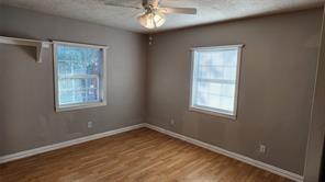 Building Photo - 808 Howell Dr