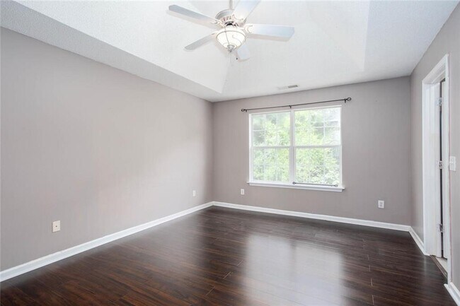 Building Photo - 5414 Sweetsprings Dr SW