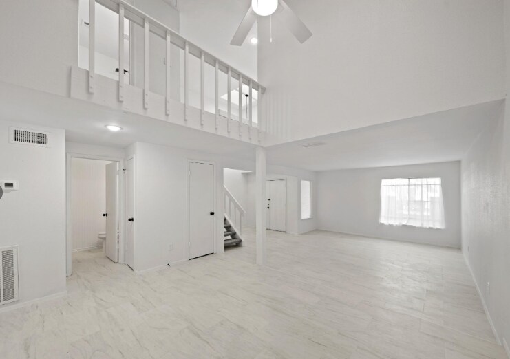 Building Photo - 11650 Village Pl Dr