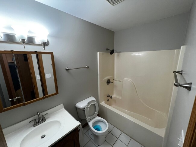 Building Photo - Hickory Hills Haven | Stylish 3BR Retreat with Garage, Deck & Dreamy Outdoor Space