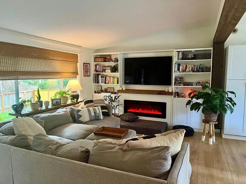 Building Photo - 3517 57th Ave NW