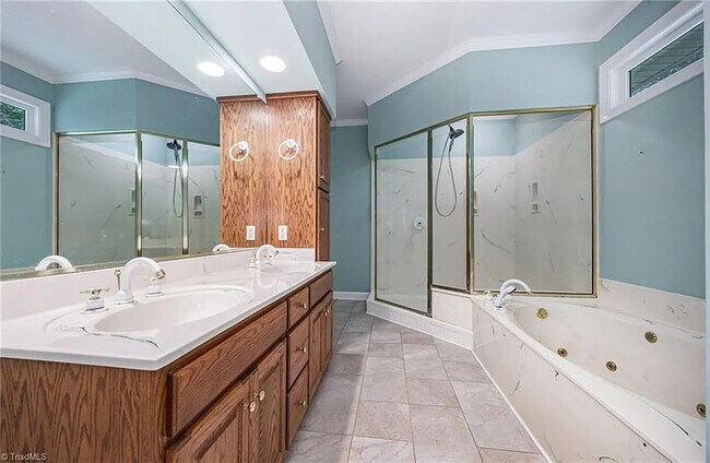 Building Photo - Earn Wealth While Leasing - Like a Homeowner - Lease to Own